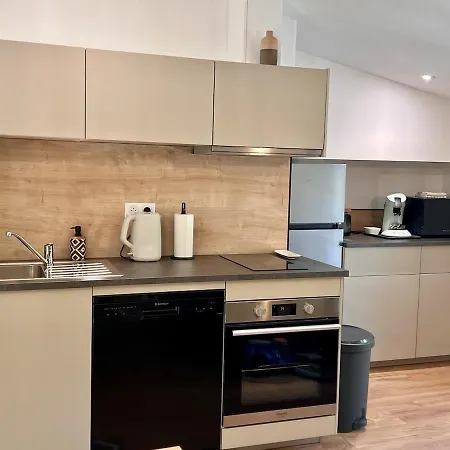 Le St Exupéry Et Spacieux Parking Gratuit Fronton